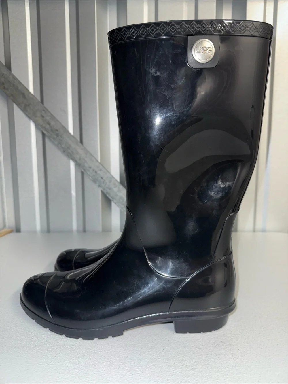 UGG women black